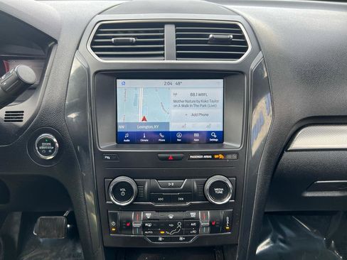 Used 2018 Ford Explorer XLT w/ Equipment Group 202A image 19