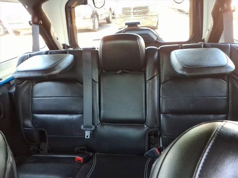 Used 2022 Jeep Wrangler Unlimited Sahara w/ Cold Weather Group image 18