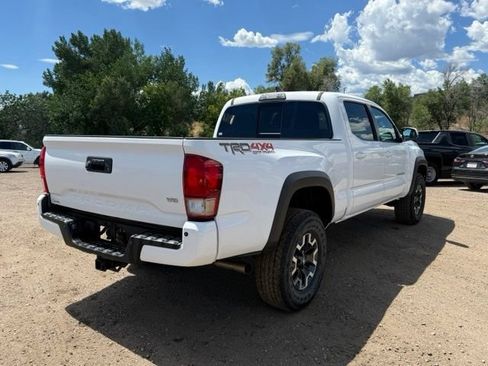 Used 2017 Toyota Tacoma TRD Off-Road w/ Premium & Technology Package AWD/4WD image 5