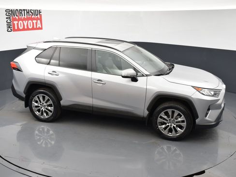 Used 2020 Toyota RAV4 Limited w/ Carpet Mat Package image 25