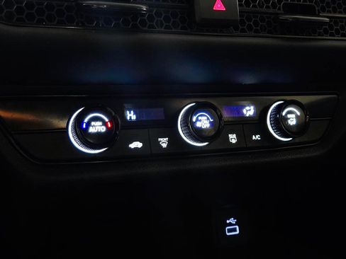 Certified 2025 Honda HR-V LX image 31