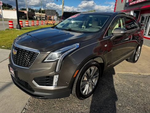 Used 2020 Cadillac XT5 Premium Luxury AWD/4WD image 3