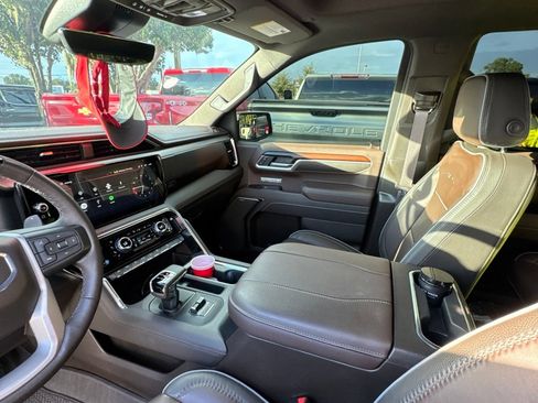 Used 2026 GMC Sierra 1500 Denali AWD/4WD image 6