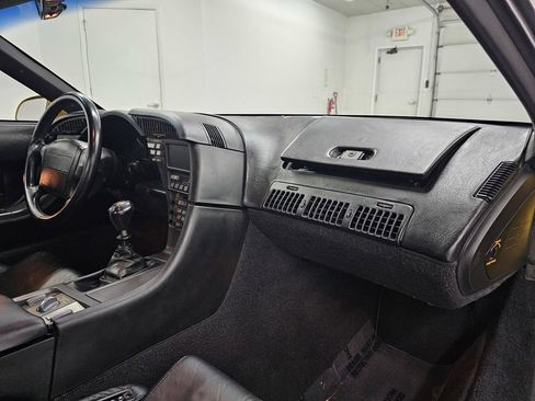 Used 1991 Chevrolet Corvette Coupe RWD image 11