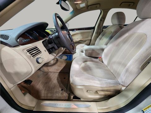 Used 2011 Buick Lucerne CX image 12