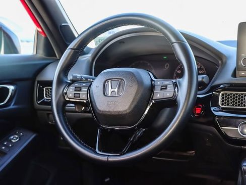 Used 2025 Honda Civic Sport image 17