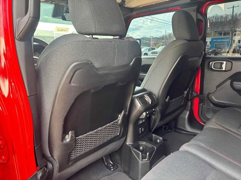 Used 2024 Jeep Wrangler Unlimited Rubicon image 59