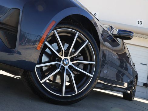 Used 2021 BMW 330i w/ Convenience Package image 28