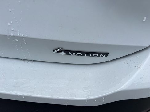 New 2026 Volkswagen Tiguan SE image 8