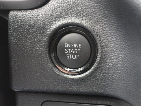 Used 2025 Toyota Tundra SR image 32