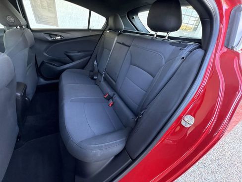 Used 2018 Chevrolet Cruze LT w/ Convenience Package image 24