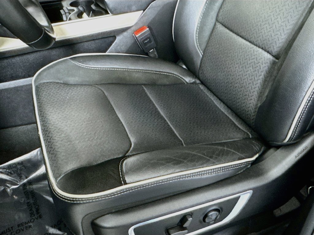 Used 2021 RAM 1500 Laramie AWD/4WD image 19