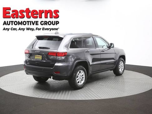 Used 2020 Jeep Grand Cherokee Laredo AWD/4WD image 39