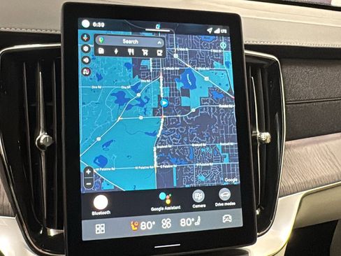 New 2026 Volvo XC90 T8 Ultra w/ Protection Package Premier image 16