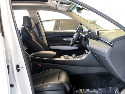 Used 2026 Genesis GV70 2.5T Advanced image 26