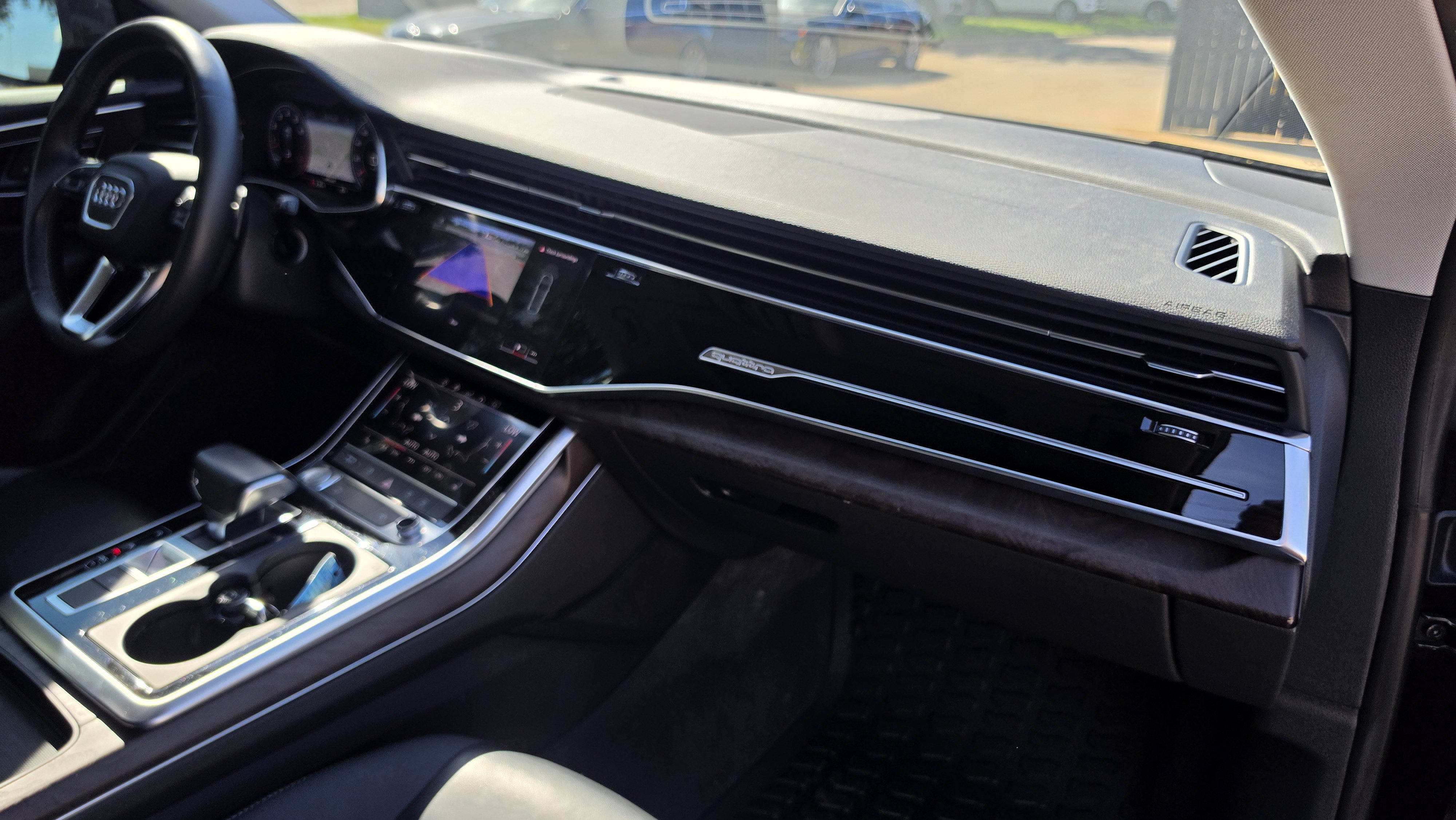 Used 2019 Audi Q8 Premium w/ Convenience Package AWD/4WD image 32