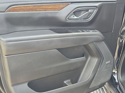 Used 2022 Chevrolet Tahoe High Country image 35