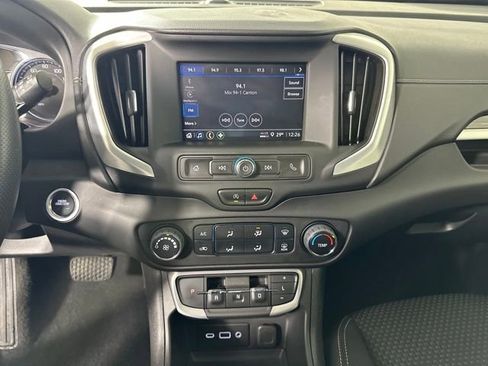 Used 2023 GMC Terrain SLE image 21