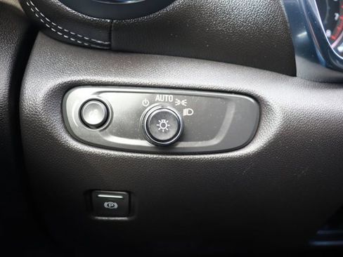 Used 2025 Chevrolet Blazer LT image 26