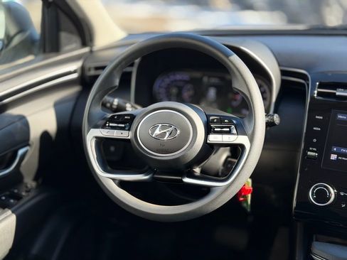 Used 2023 Hyundai Tucson SE image 11