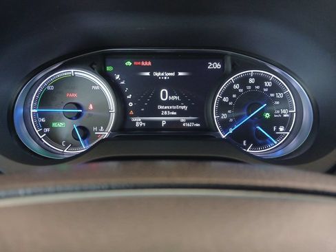 Used 2022 Toyota Venza Limited AWD/4WD image 19