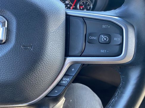 Used 2024 RAM 2500 Big Horn w/ Sport Appearance Package image 17