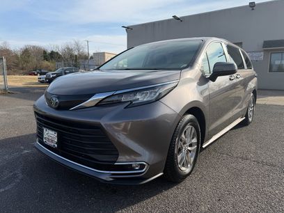 Used 2023 Toyota Sienna XLE