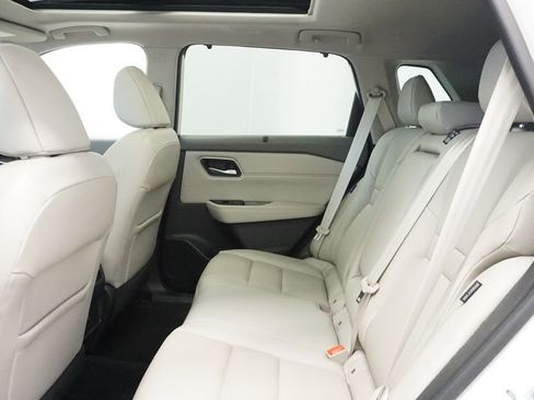 Used 2021 Nissan Rogue SV w/ Premium Package image 26