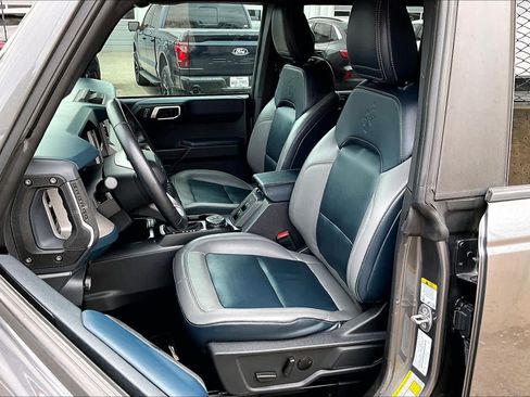 Used 2024 Ford Bronco Outer Banks image 8
