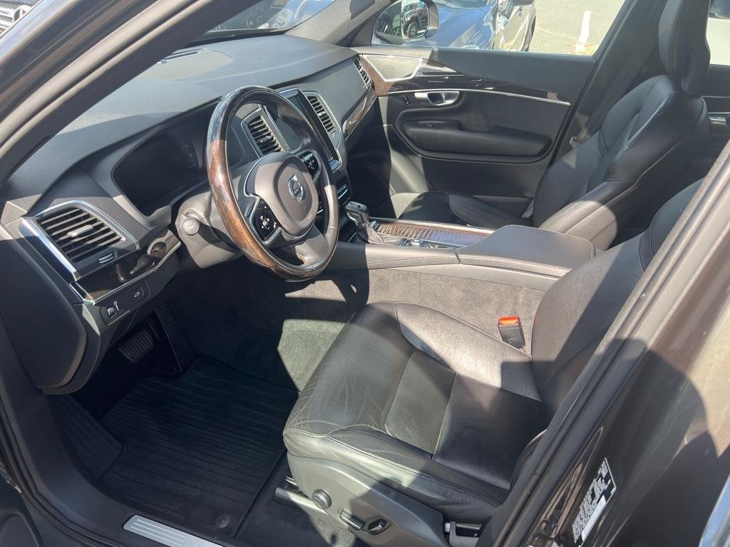 Used 2018 Volvo XC90 T5 Momentum w/ Convenience Package FWD image 10
