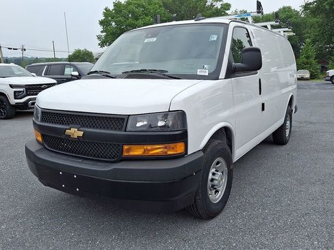 New 2025 Chevrolet Express 3500 w/ Driver Convenience Package image 2