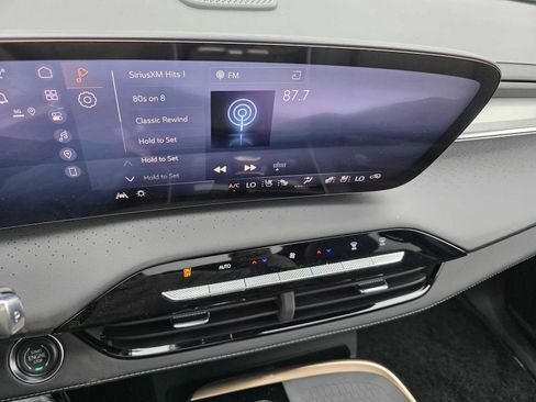 Used 2026 Buick Enclave Avenir w/ Super Cruise Package AWD/4WD image 26