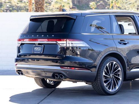 Used 2021 Lincoln Aviator Reserve w/ Equipment Group 201A image 11