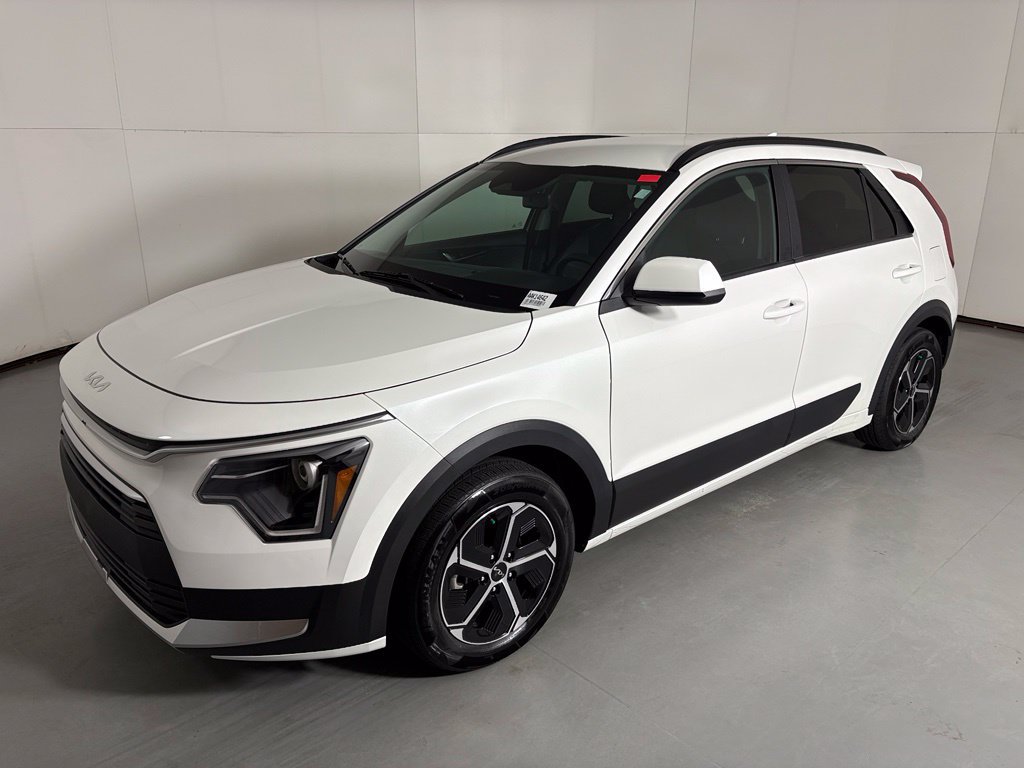 Used 2025 Kia Niro LX FWD image 4