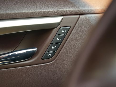 Used 2019 Lexus RX 350L Luxury w/ Accessory Package AWD/4WD image 21
