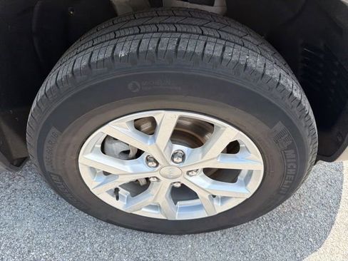 Used 2023 Jeep Grand Cherokee Limited AWD/4WD image 16