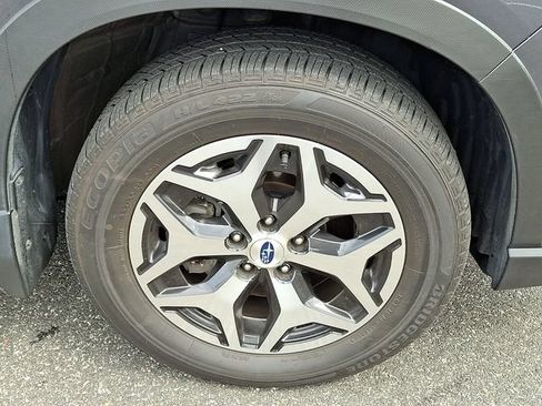 Used 2020 Subaru Forester Premium AWD/4WD image 8