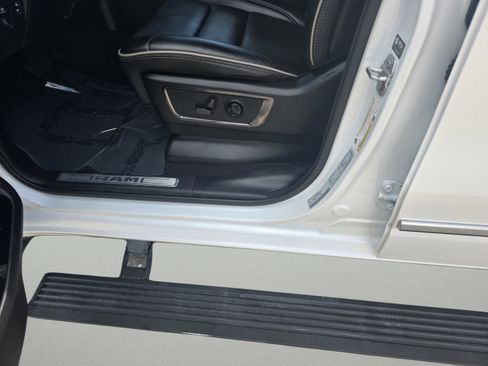 Certified 2022 RAM 1500 Limited image 11