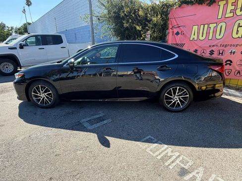 Used 2017 Lexus ES 350 w/ Navigation System Package FWD image 6