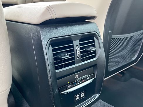 Used 2021 BMW 330i Sedan w/ Convenience Package RWD image 20
