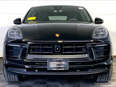 Used 2024 Porsche Macan image 10