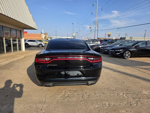 Used 2022 Dodge Charger SXT w/ Leather Interior Group RWD image 7