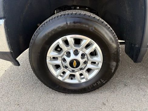 Used 2024 Chevrolet Silverado 2500 LT AWD/4WD image 13
