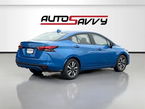 Used 2024 Nissan Versa SV image 7