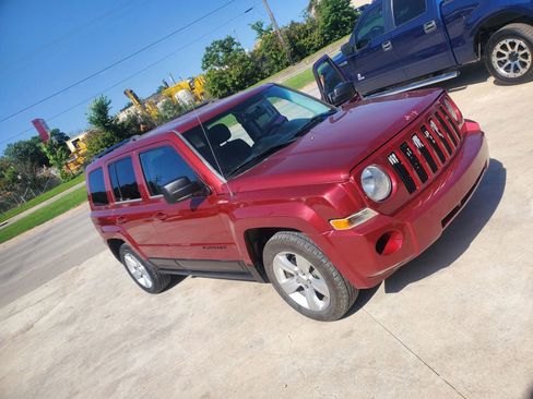 Used 2014 Jeep Patriot Sport w/ Southwest Package image 1