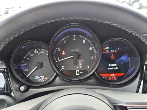 Used 2024 Porsche Macan AWD/4WD image 26