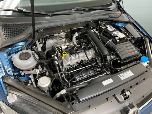 Used 2019 Volkswagen Golf SE FWD image 25