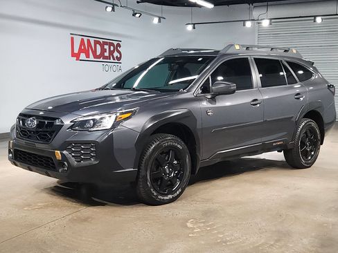 Used 2025 Subaru Outback Wilderness AWD/4WD image 3
