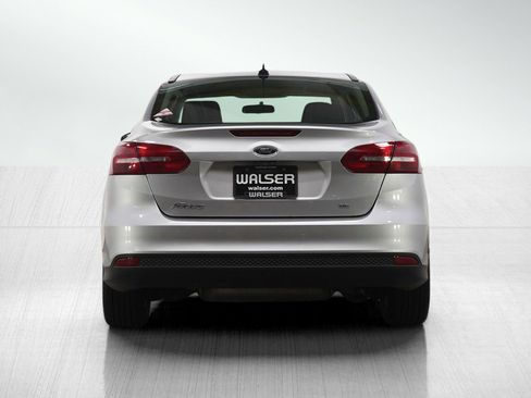 Used 2017 Ford Focus SE image 4