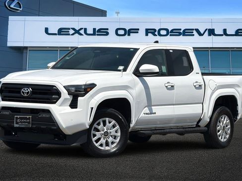 Used 2024 Toyota Tacoma SR5 w/ SR5 Upgrade Package AWD/4WD image 1